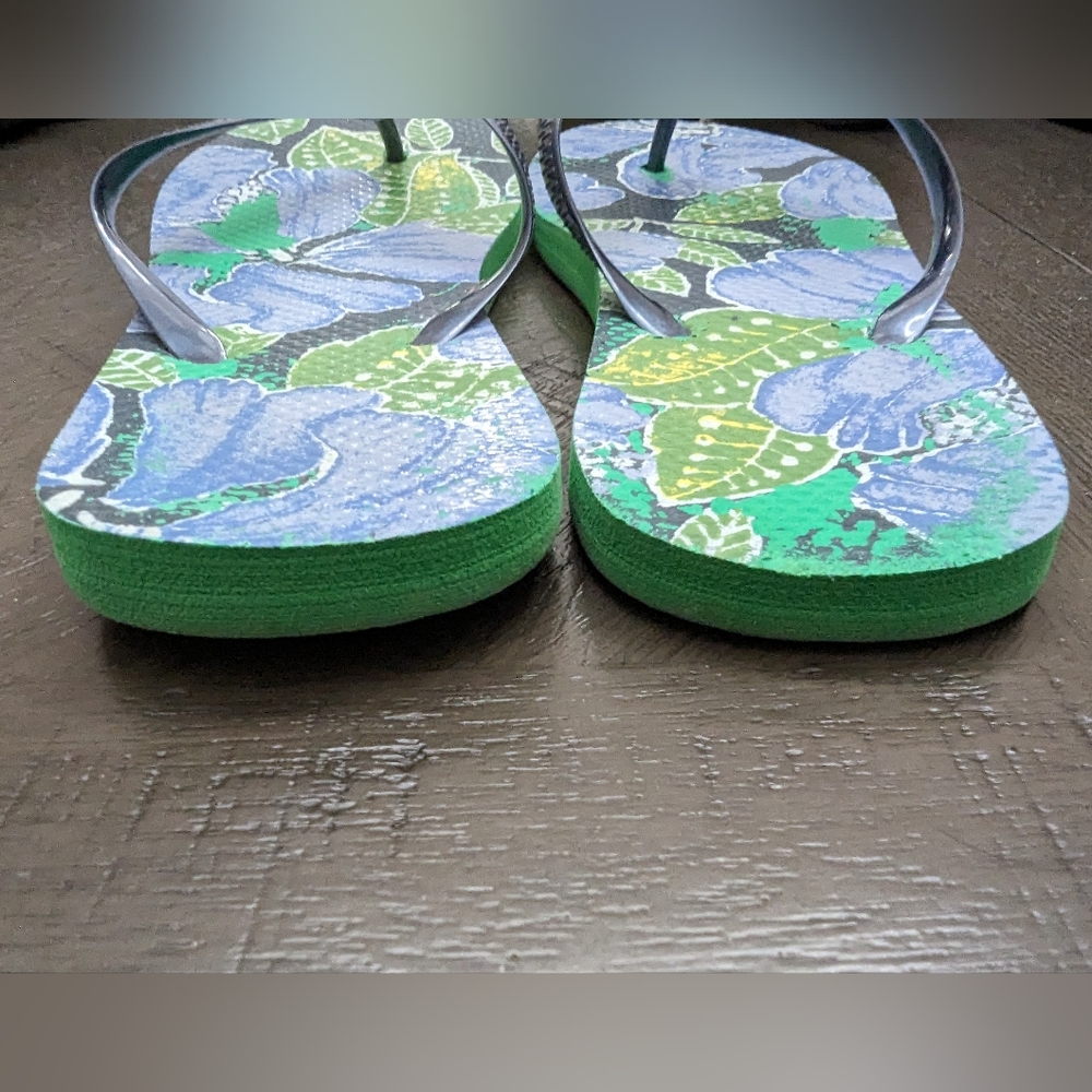 Bundle 4 Pair Colorful Flip Flops Size Medium/7-8 - image 4